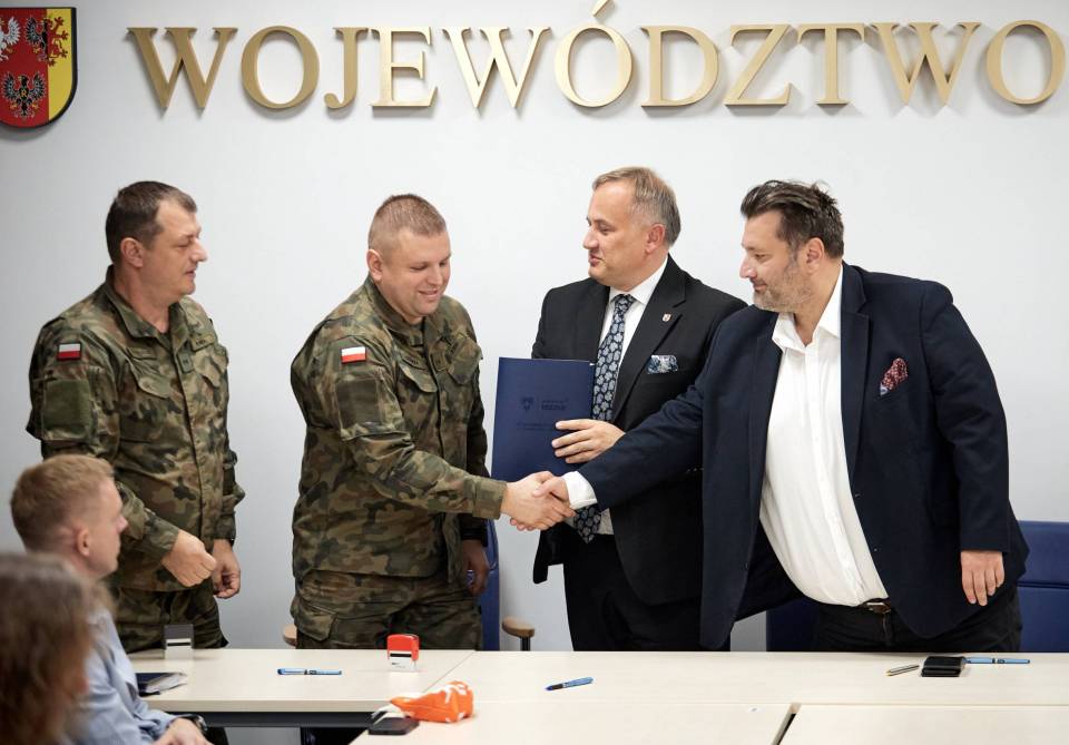 Survival, pierwsza pomoc, ewakuacja. 11 organizacji z dotacjami na szkolenia kryzysowe [Foto]